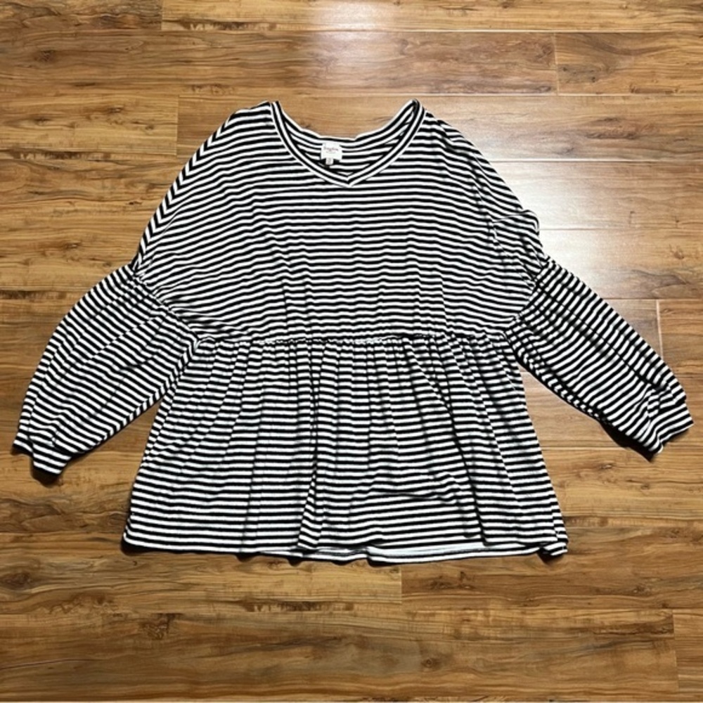 Women's 2XL Oversized Hayden Tunic Peplum Black White Stripe Soft V Neck